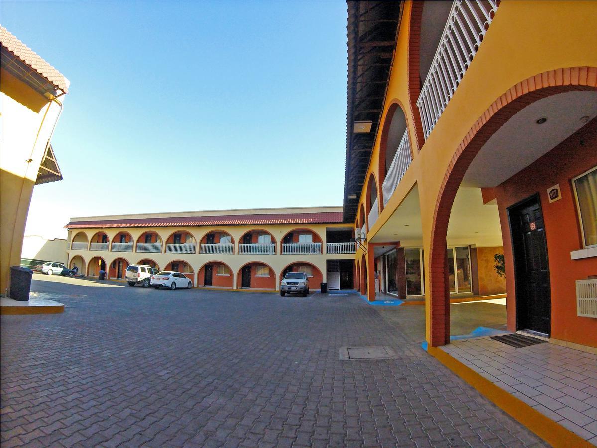 Las Torres Hotel Mexicali Eksteriør billede
