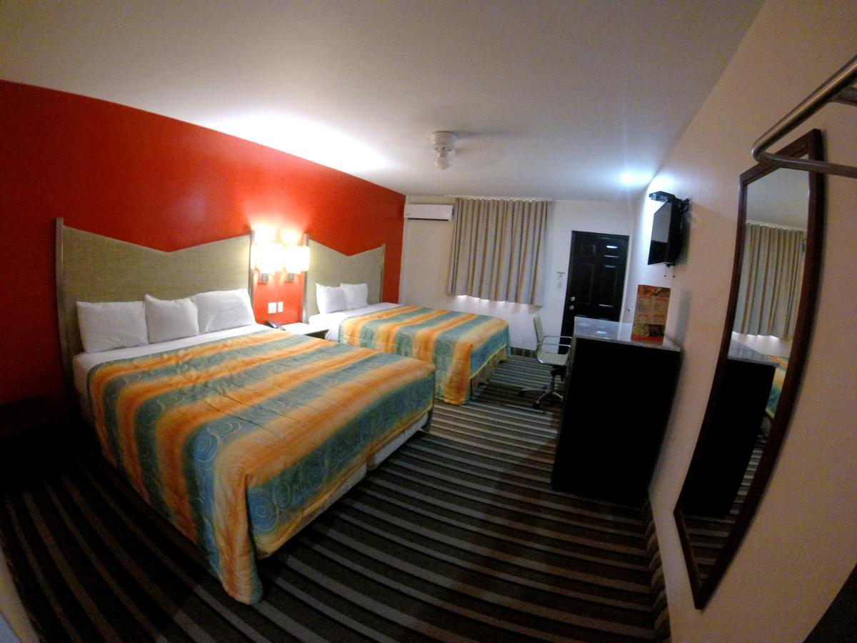 Las Torres Hotel Mexicali Eksteriør billede
